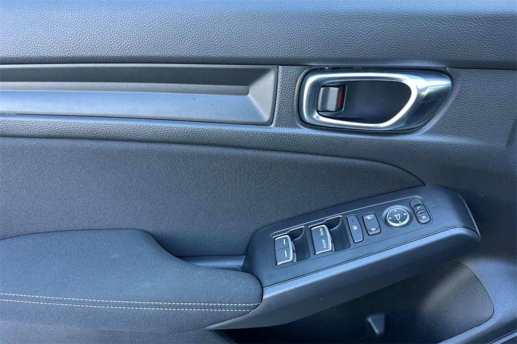 Used 2025 Honda Civic Sport image 9
