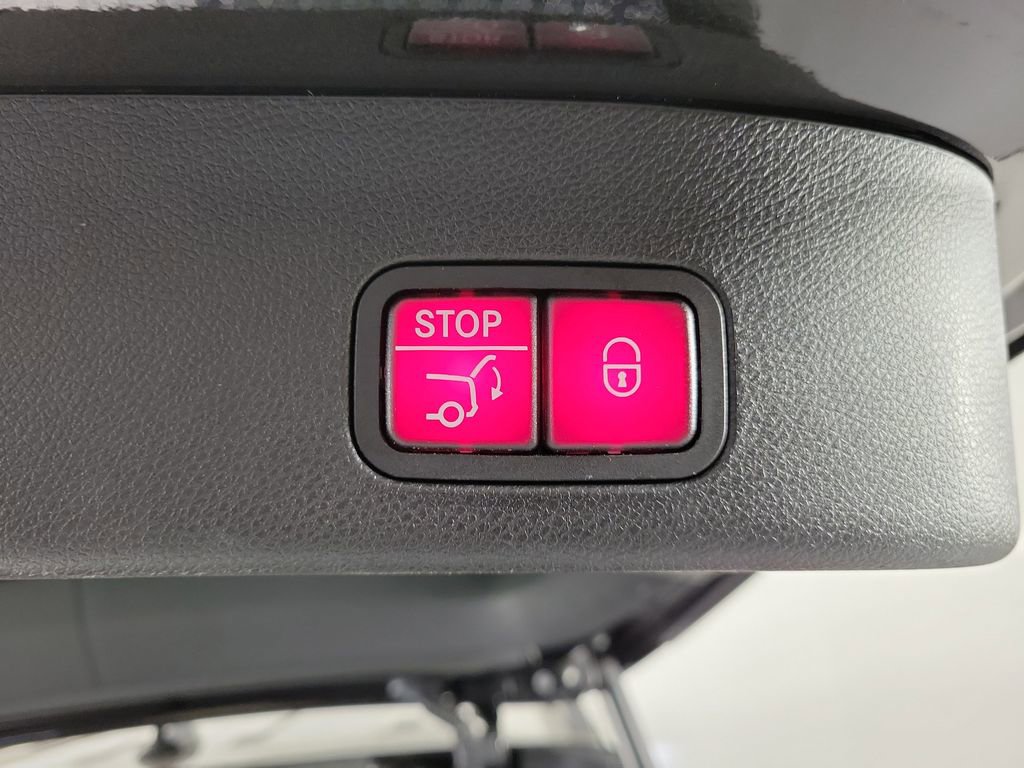 Used 2018 Mercedes-Benz GLS 550 GLS 550 image 9