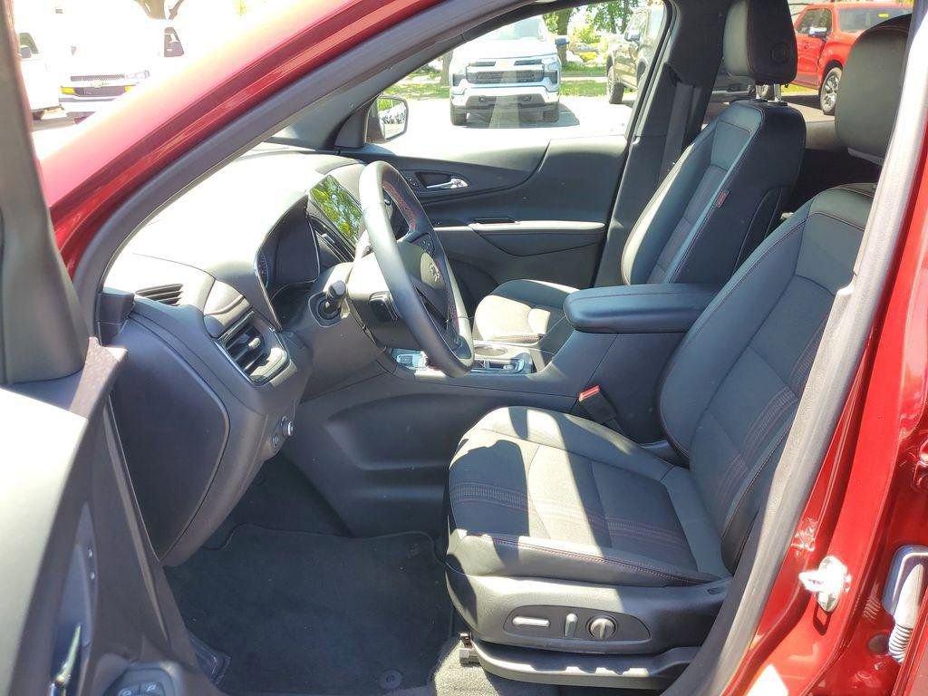 Used 2024 Chevrolet Equinox RS AWD/4WD image 5