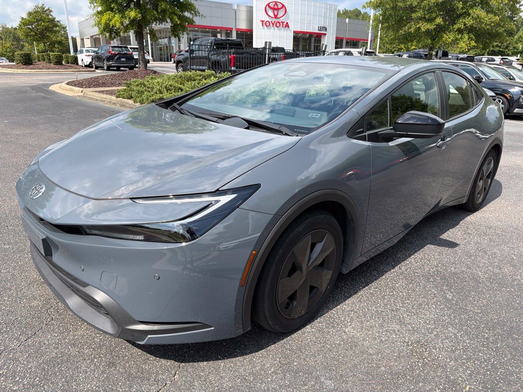 Used 2025 Toyota Prius LE