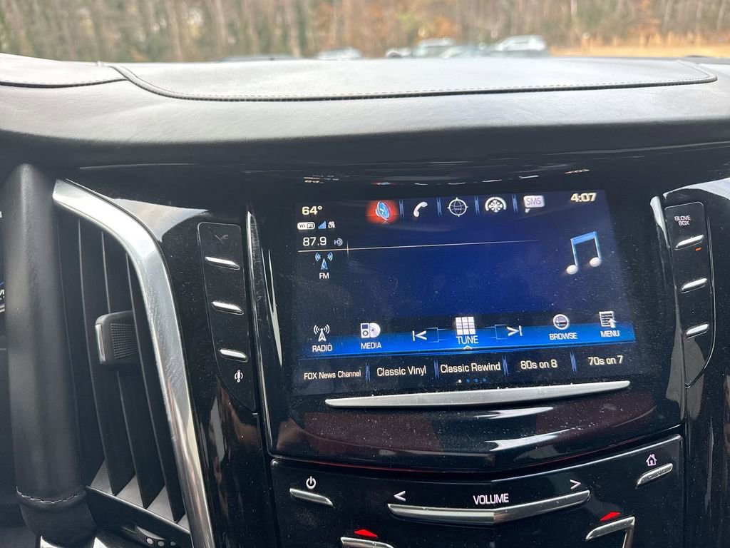 Used 2020 Cadillac Escalade Platinum image 26