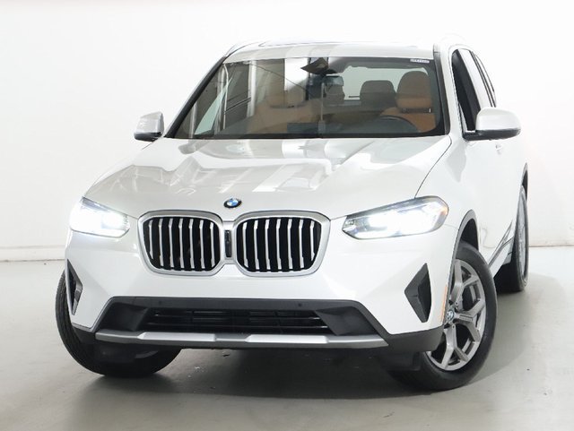 Used 2023 BMW X3 xDrive30i w/ Premium Package AWD/4WD image 3