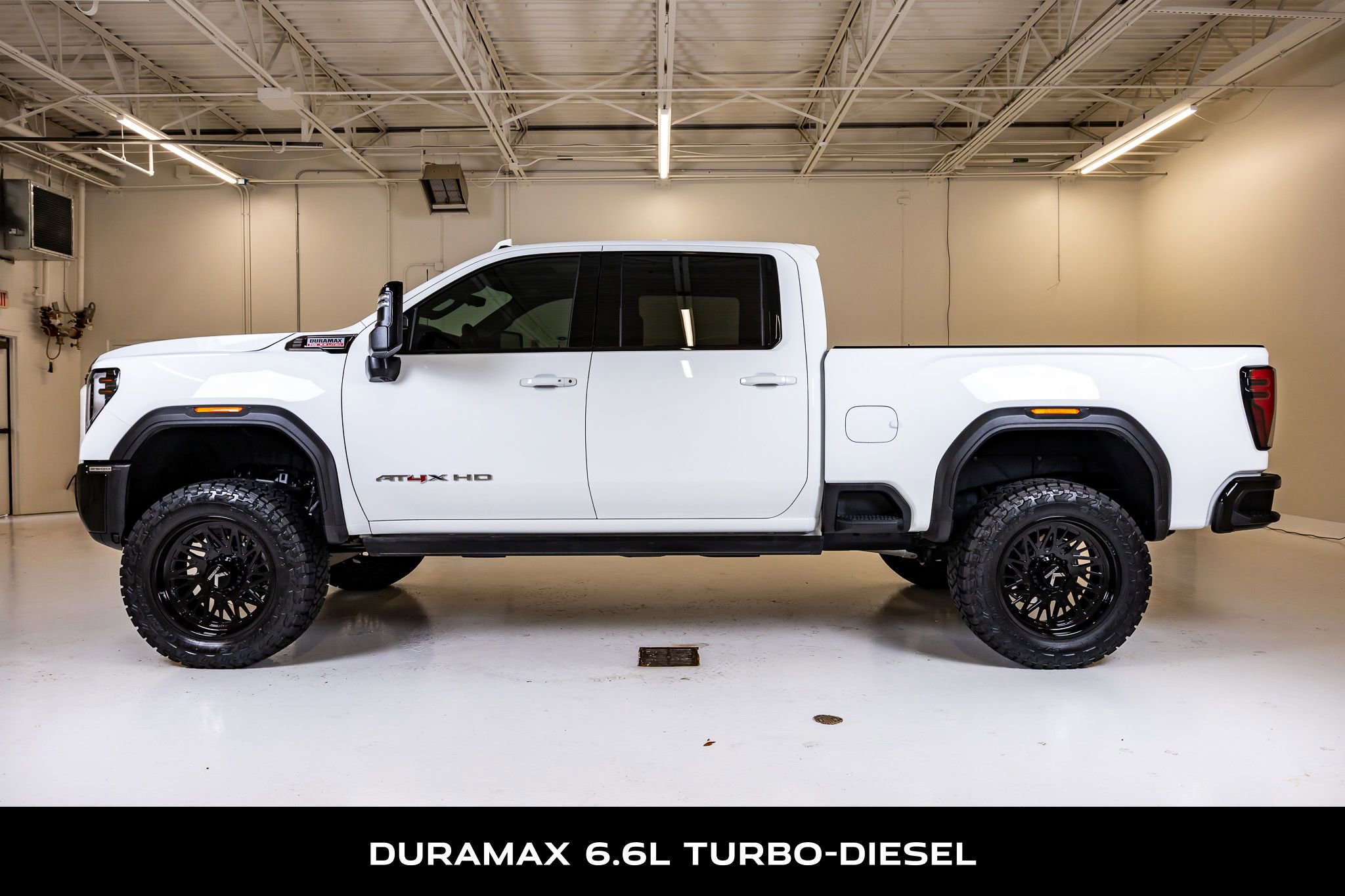 Used 2026 GMC Sierra 2500 AT4X AWD/4WD image 6