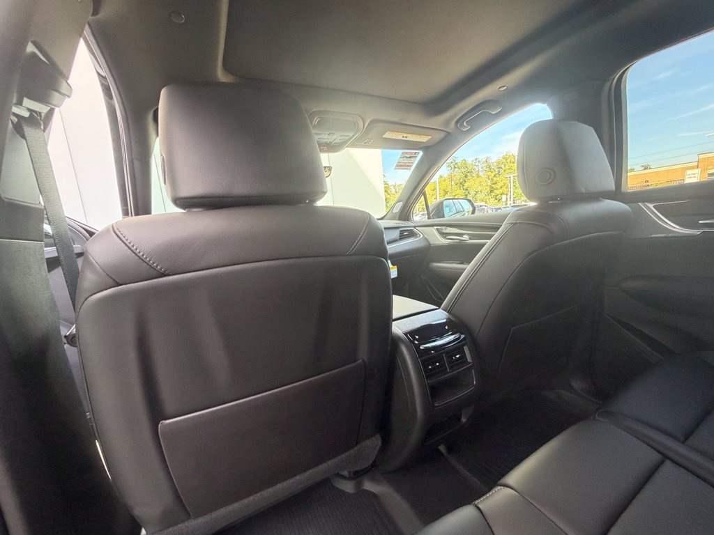 New 2026 Cadillac XT5 Sportv w/ LPO, Onyx Lite Package AWD/4WD image 19