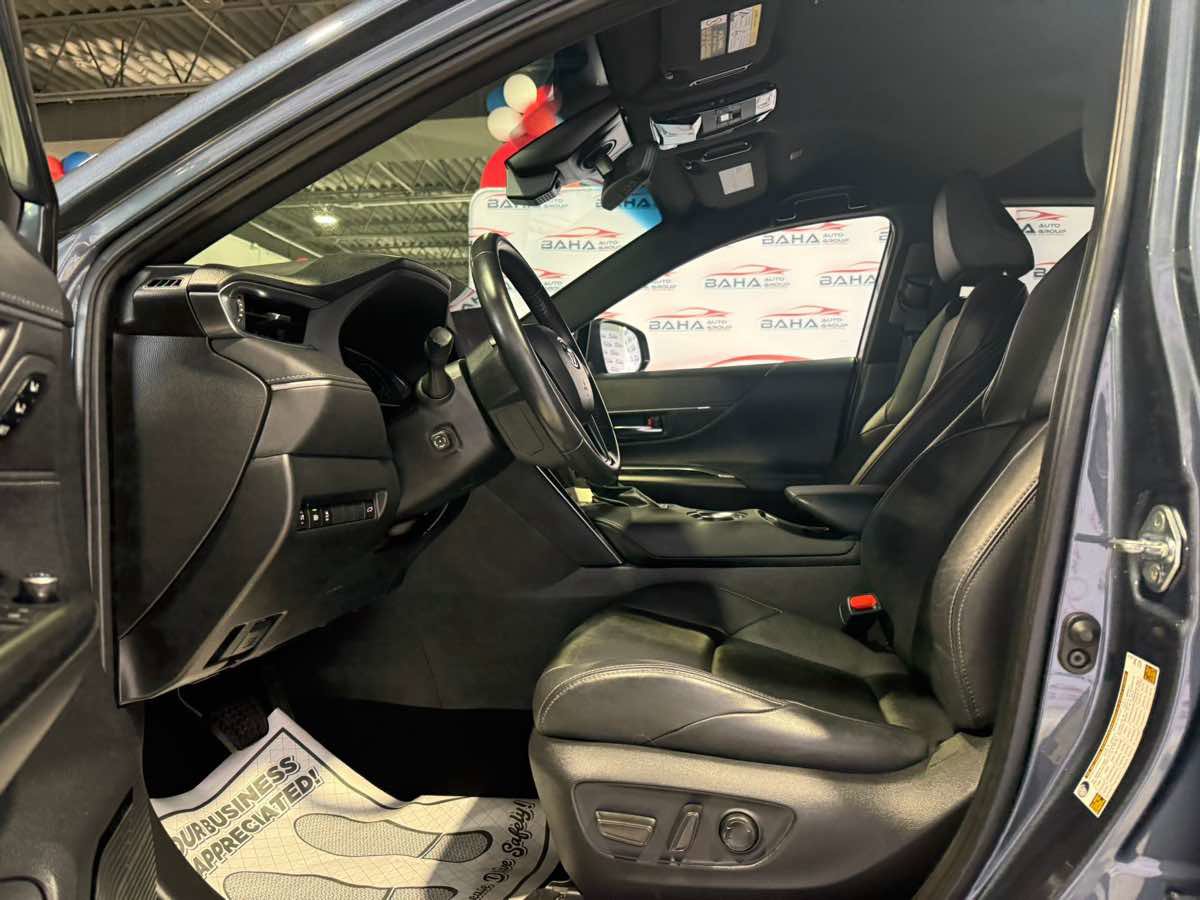 Used 2023 Toyota Venza XLE AWD/4WD image 40