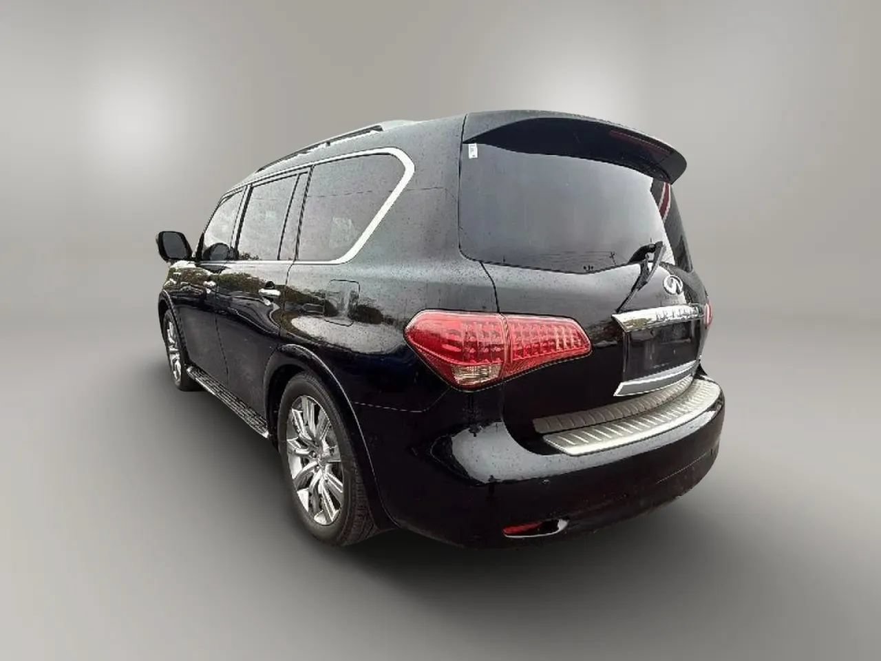 Used 2012 INFINITI QX56 4WD w/ Deluxe Touring Pkg image 3
