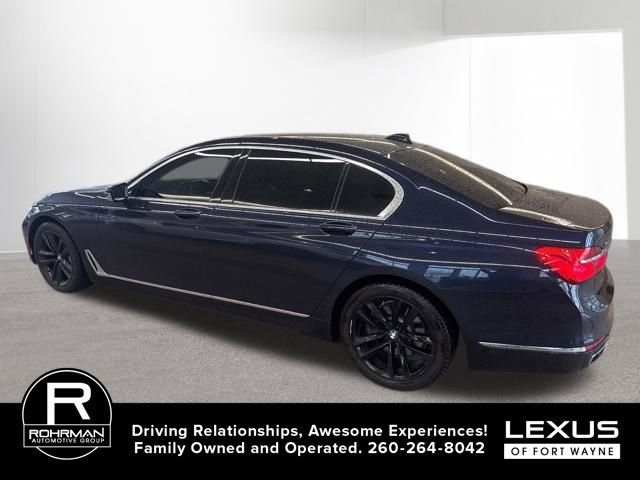 Used 2017 BMW 750i xDrive image 10