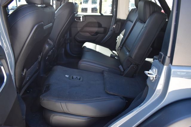 Used 2024 Jeep Wrangler Unlimited Rubicon w/ Convenience Group AWD/4WD image 22