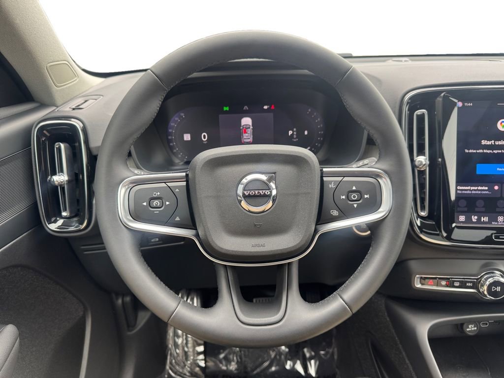 Used 2023 Volvo XC40 B5 Plus w/ Protection Package Premier image 13