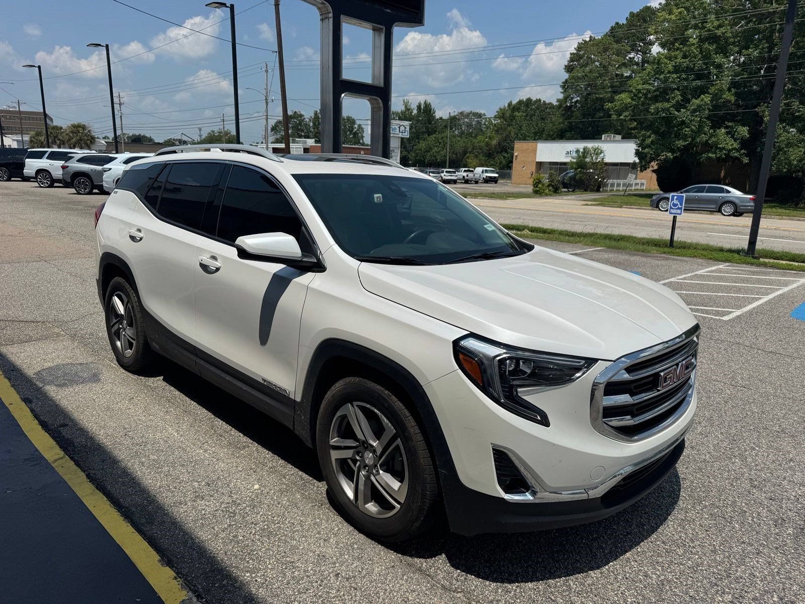 Certified 2021 GMC Terrain SLT w/ Infotainment Package II FWD image 8