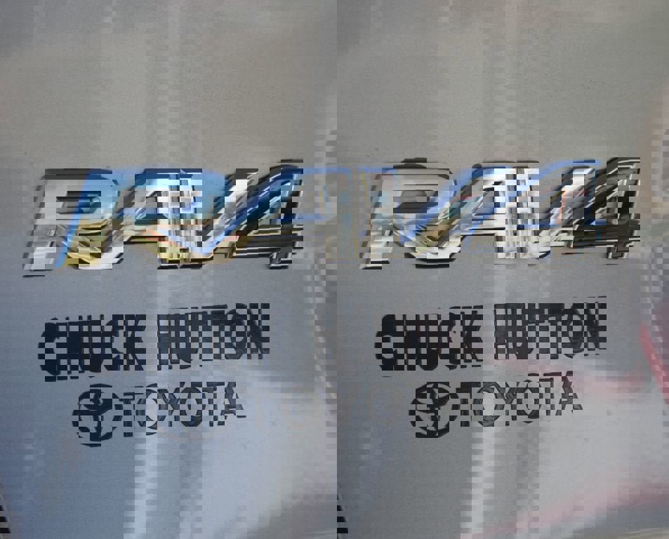 Used 2025 Toyota RAV4 XLE Premium image 18