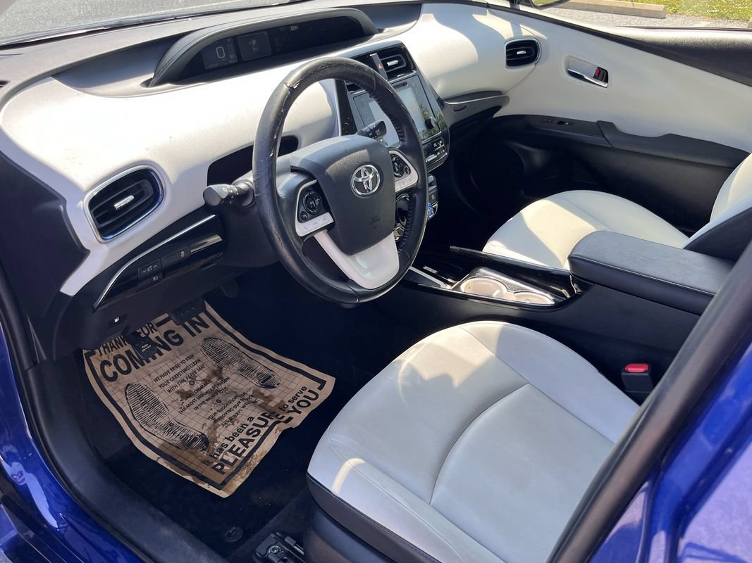 Used 2016 Toyota Prius Three Touring FWD image 10