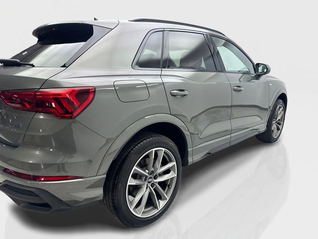 Used 2024 Audi Q3 2.0T Premium Plus w/ Premium Plus Package image 13