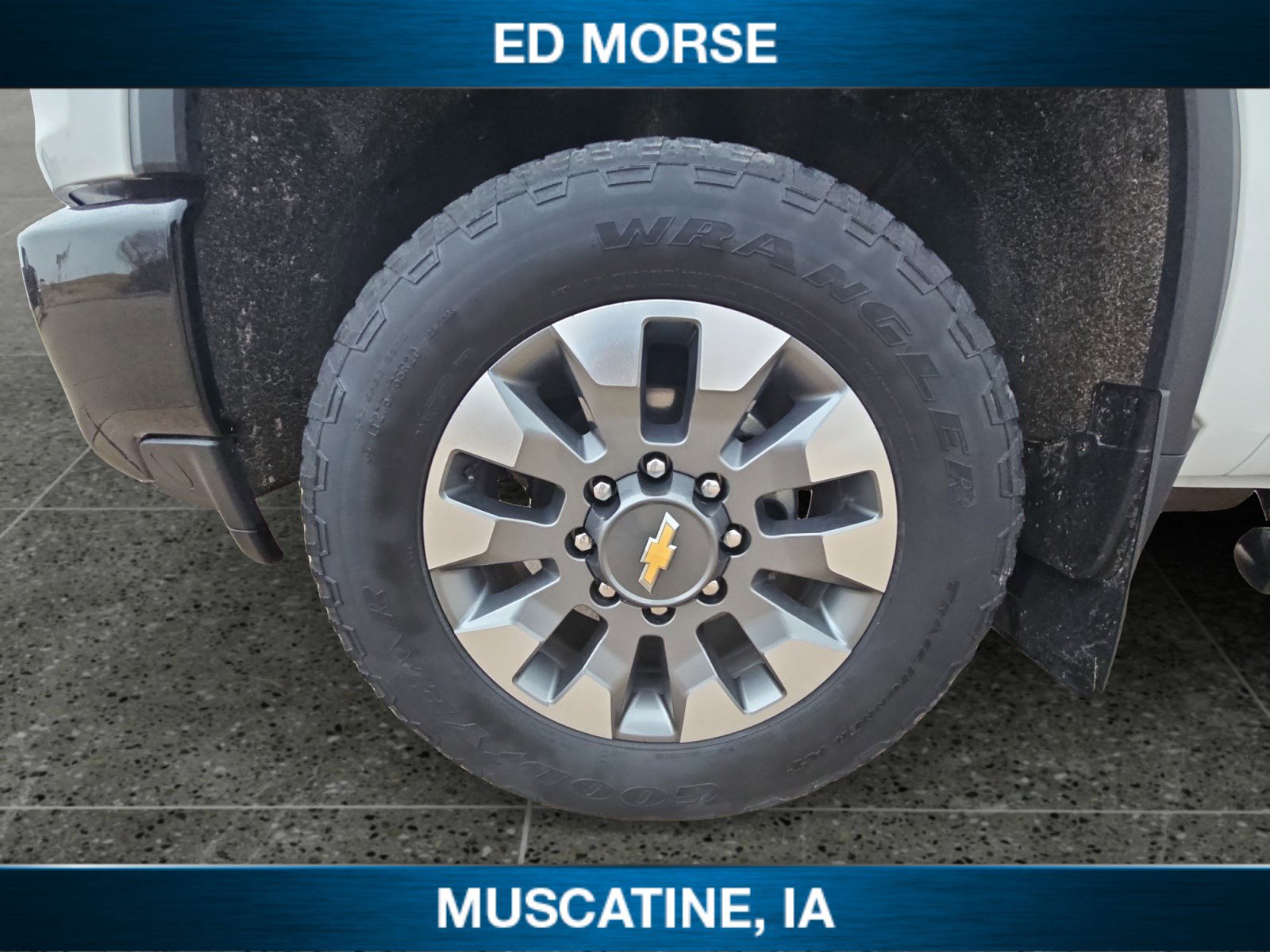 Used 2022 Chevrolet Silverado 2500 Custom w/ Custom Value Package image 9