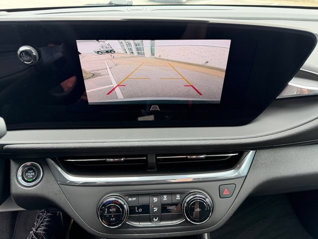 Used 2024 Buick Envista Preferred FWD image 27