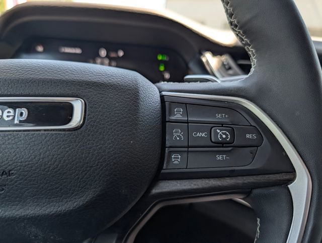 Used 2023 Jeep Grand Cherokee 30th Anniversary AWD/4WD image 21