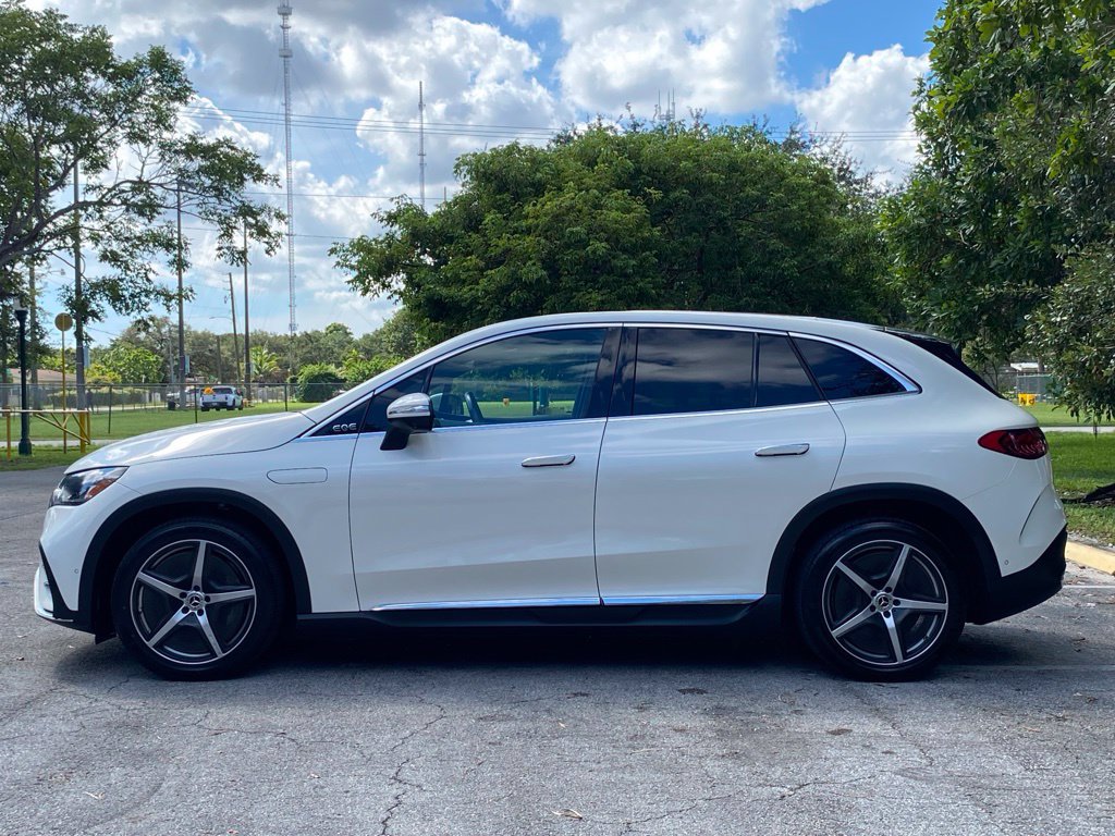 Used 2023 Mercedes-Benz EQE 350+ SUV w/ AMG Line Exterior Package image 4