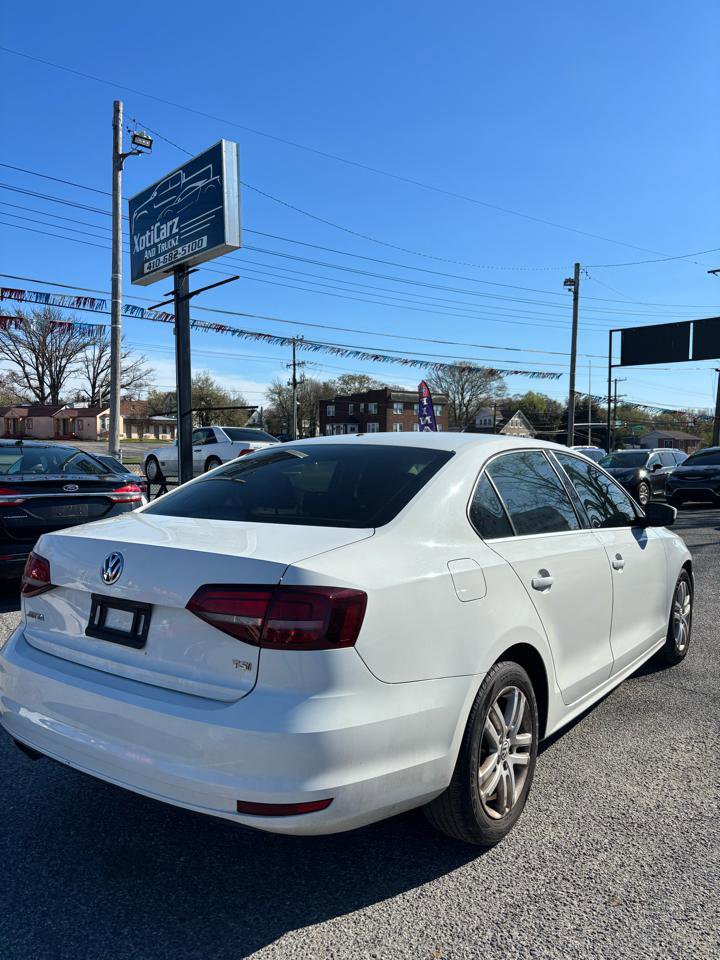 Used 2017 Volkswagen Jetta S image 6