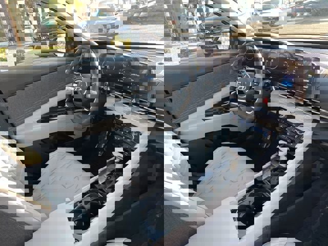 New 2026 Hyundai Elantra Limited image 24