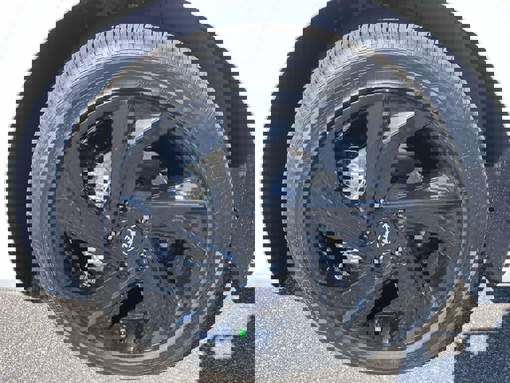 New 2026 Hyundai Elantra SEL Sport Premium image 5