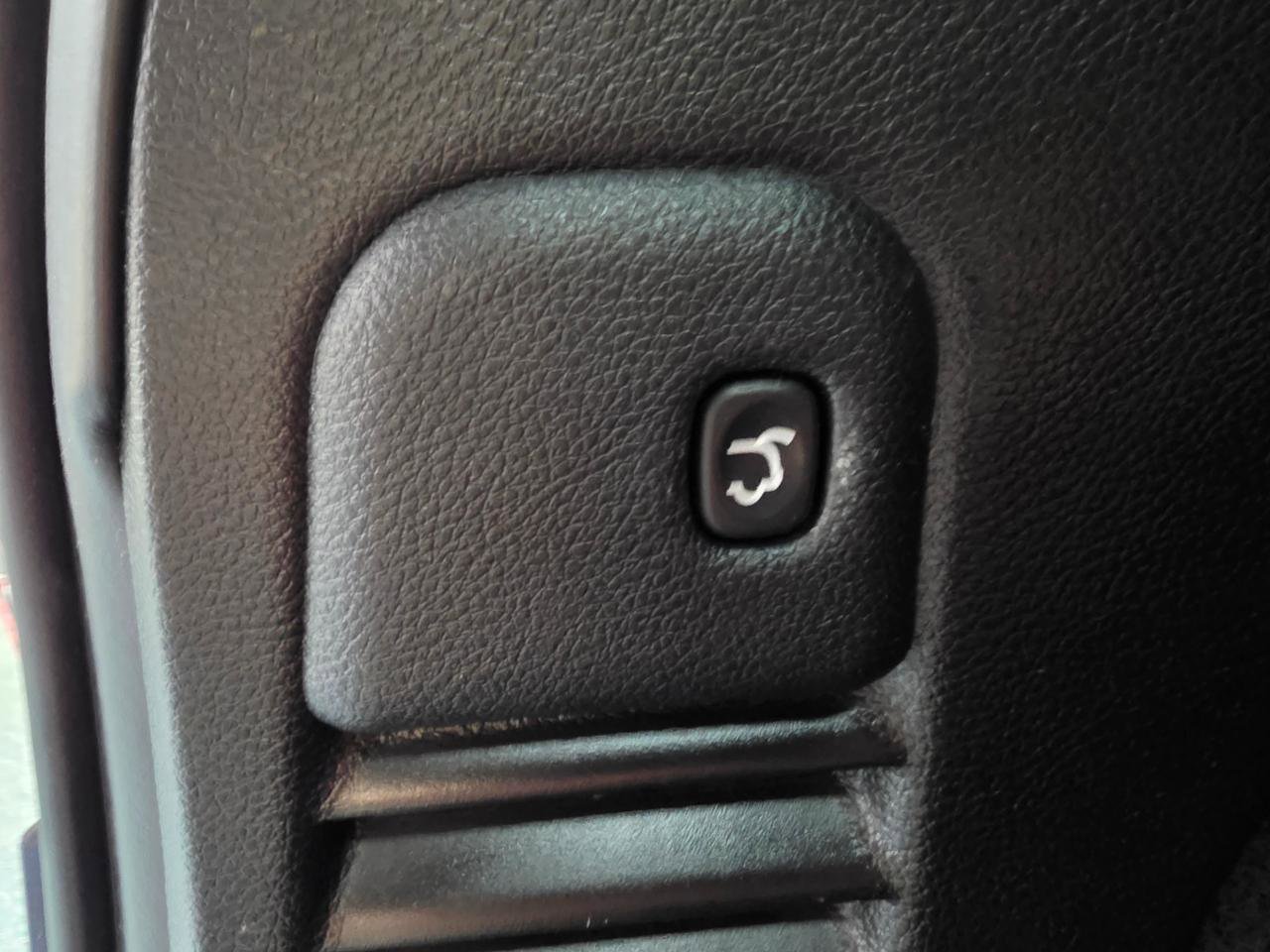 Used 2015 Jeep Grand Cherokee Limited AWD/4WD image 23