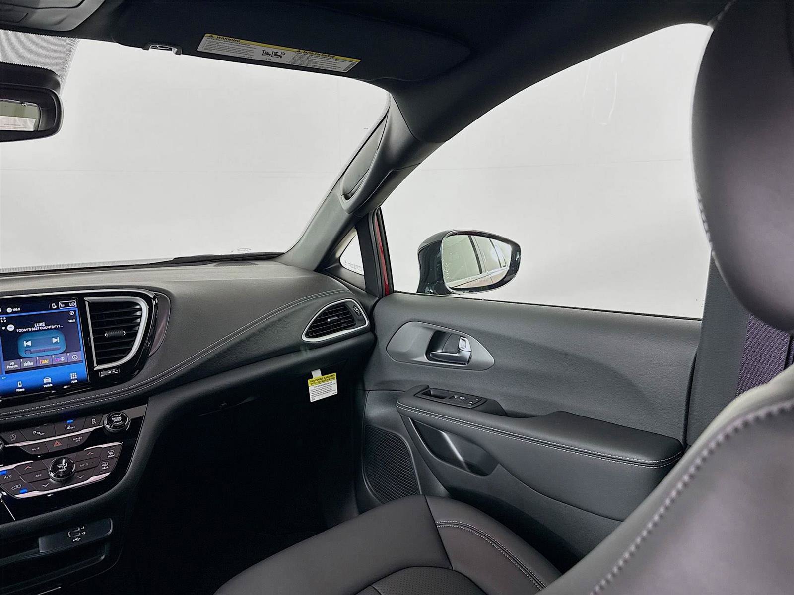 New 2026 Chrysler Pacifica Select image 25