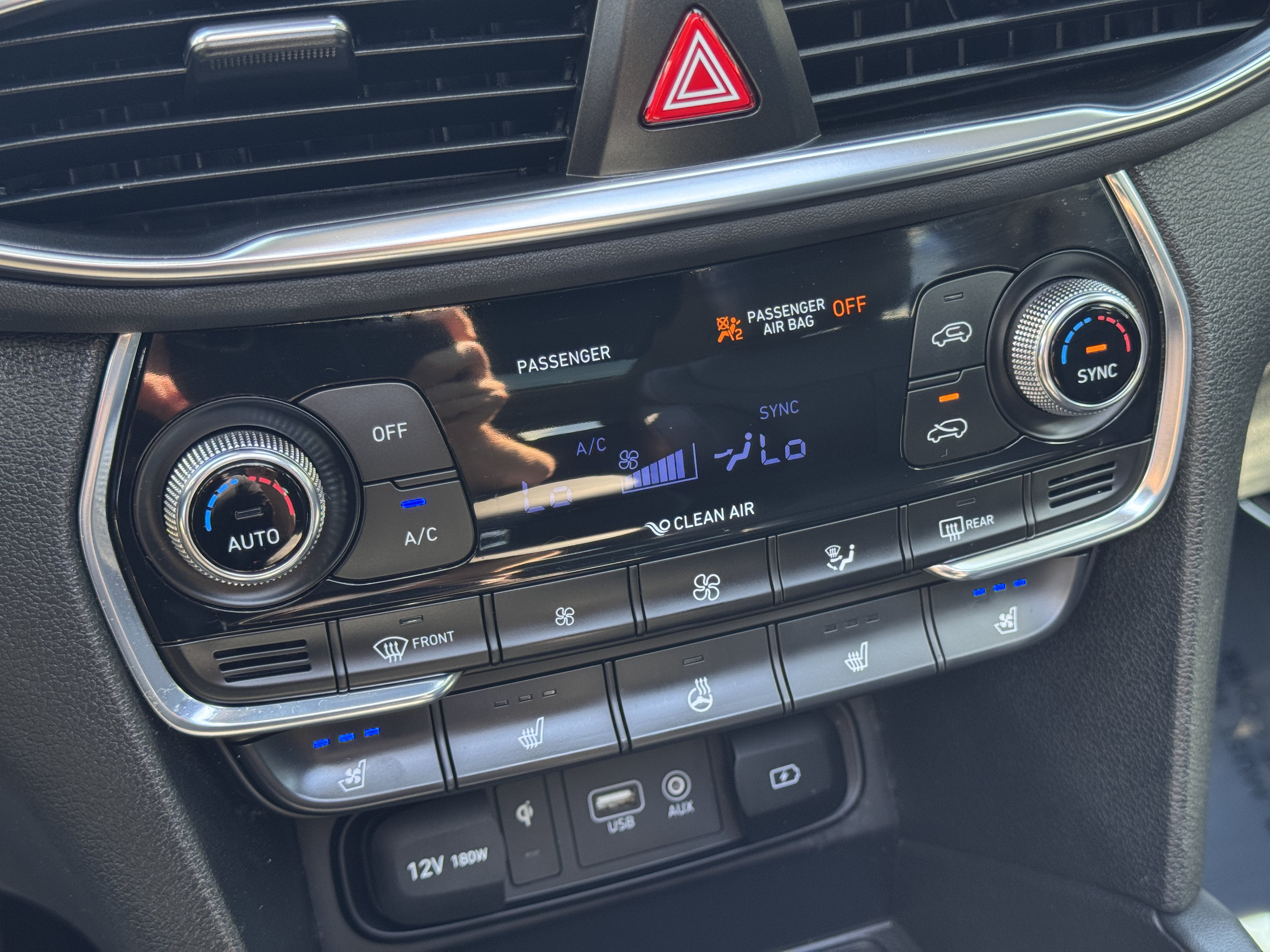 Used 2019 Hyundai Santa Fe AWD image 28