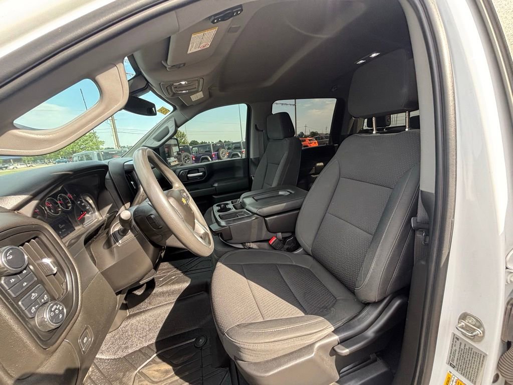 Used 2021 Chevrolet Silverado 2500 Custom w/ Custom Value Package AWD/4WD image 10