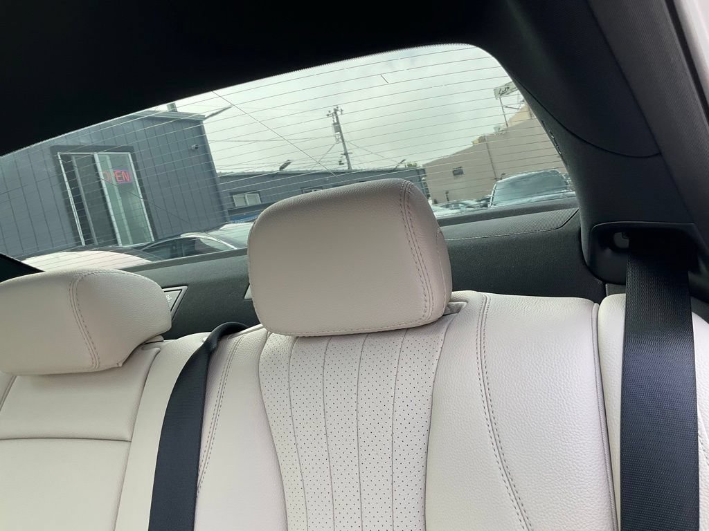 Used 2019 Mercedes-Benz E 300 w/ Premium 1 Package image 31