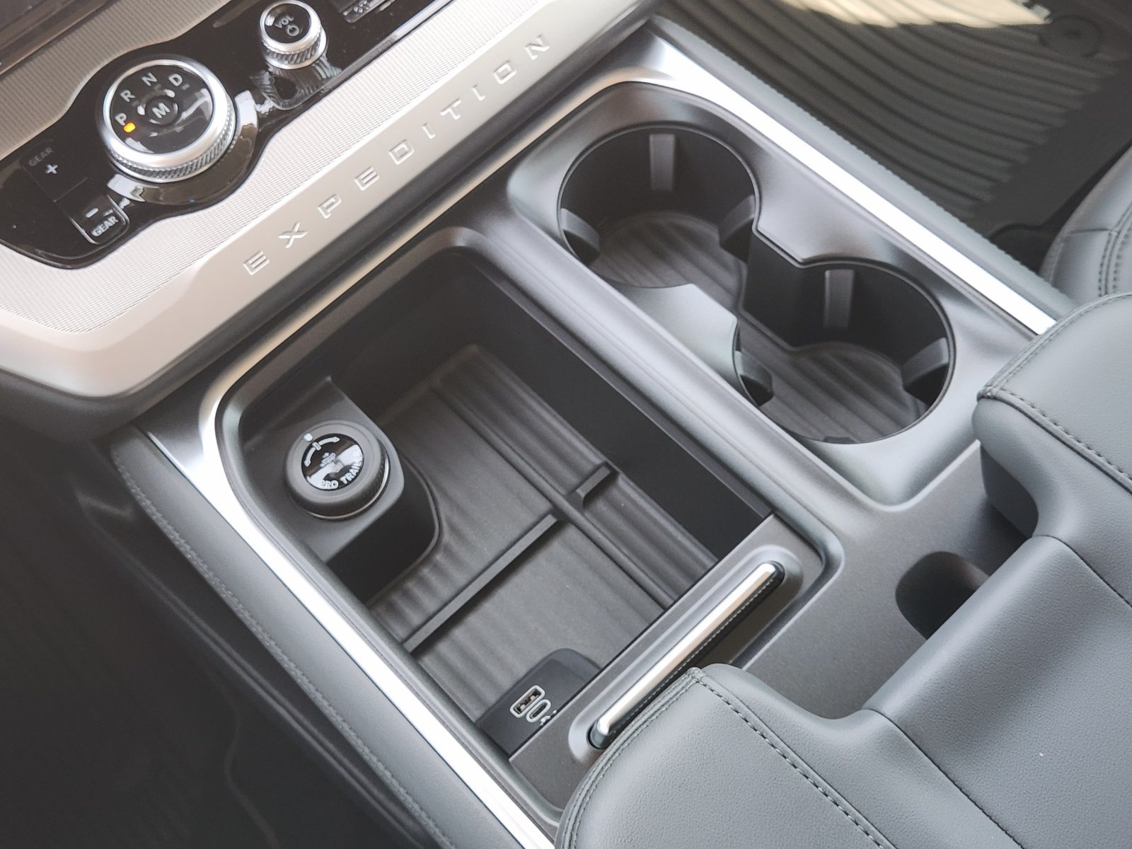 New 2027 Ford Expedition Active RWD image 18