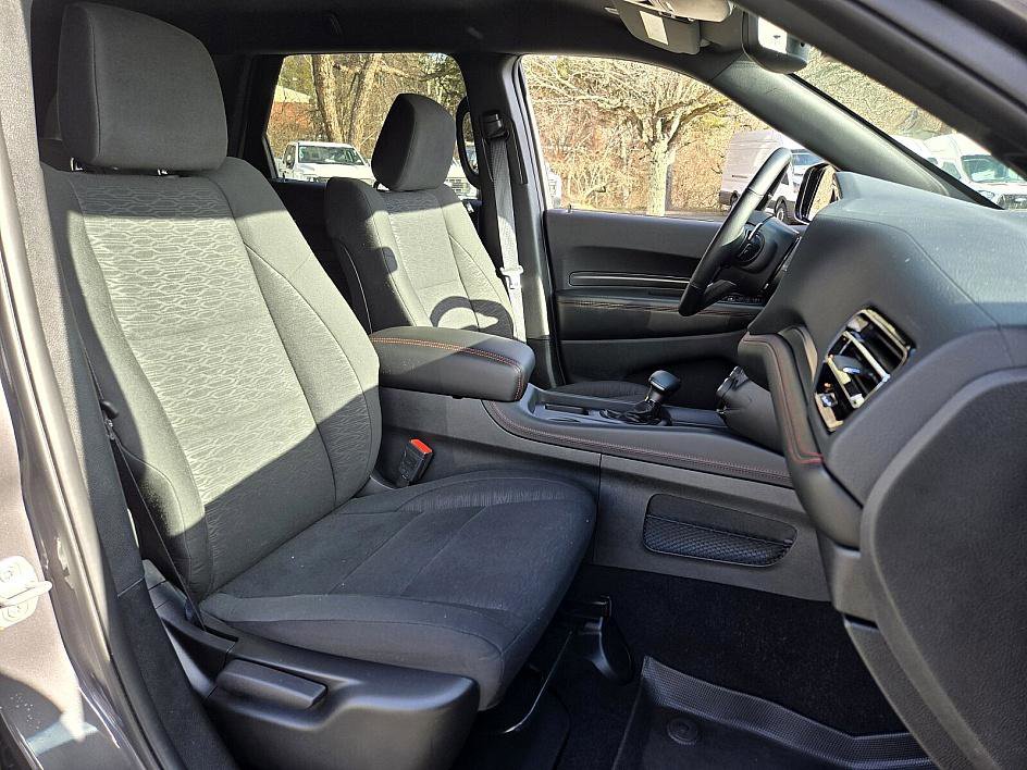 Used 2025 Dodge Durango GT w/ Blacktop Package image 17
