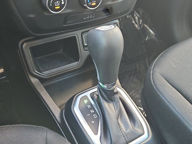 Used 2020 Jeep Renegade Sport w/ Sport Appearance Group FWD image 12