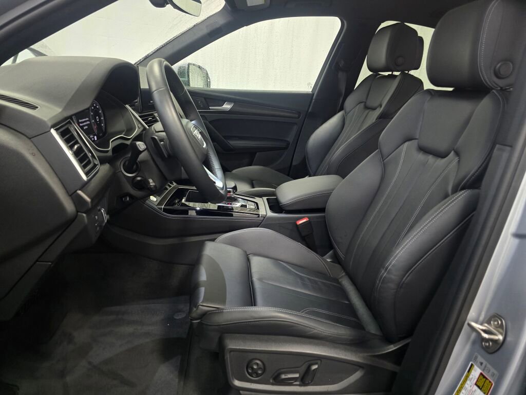 Certified 2025 Audi Q5 2.0T Premium Plus image 13