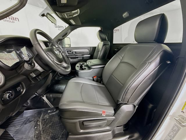 Used 2024 RAM 3500 Tradesman w/ Chrome Appearance Group AWD/4WD image 19