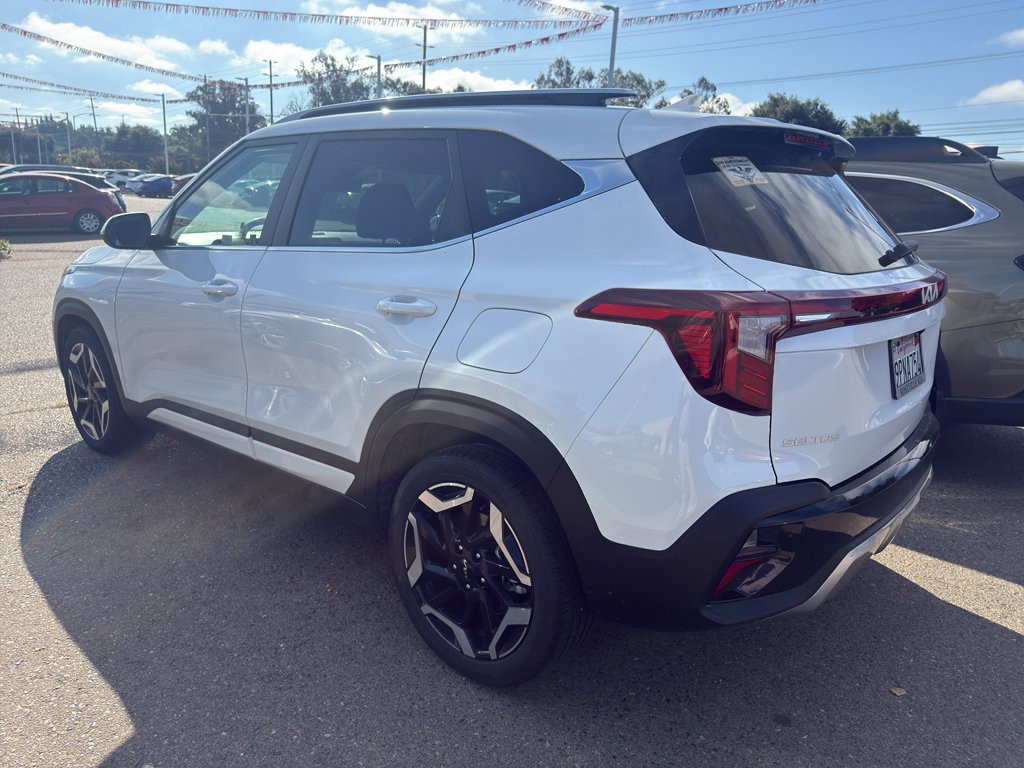 Used 2024 Kia Seltos SX w/ SX Sunroof Package AWD/4WD image 7