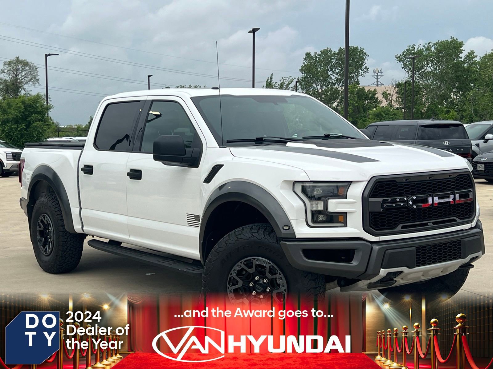 Used 2018 Ford F150 Raptor w/ Equipment Group 801A Mid image 1