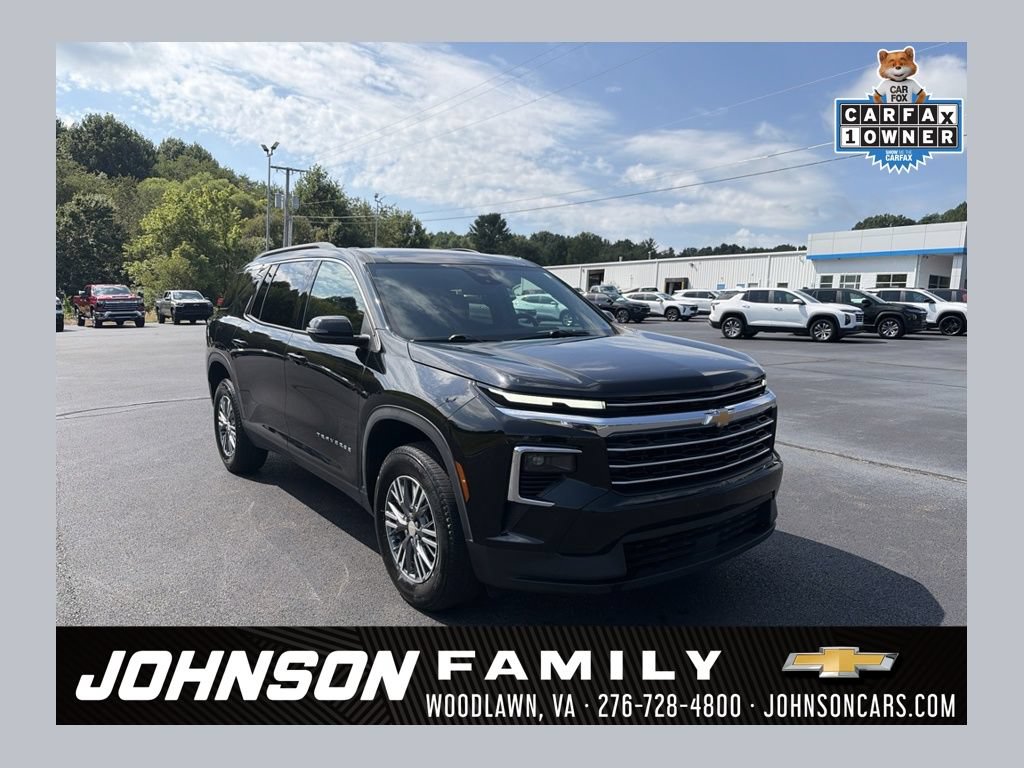 Used 2026 Chevrolet Traverse LT AWD/4WD image 1