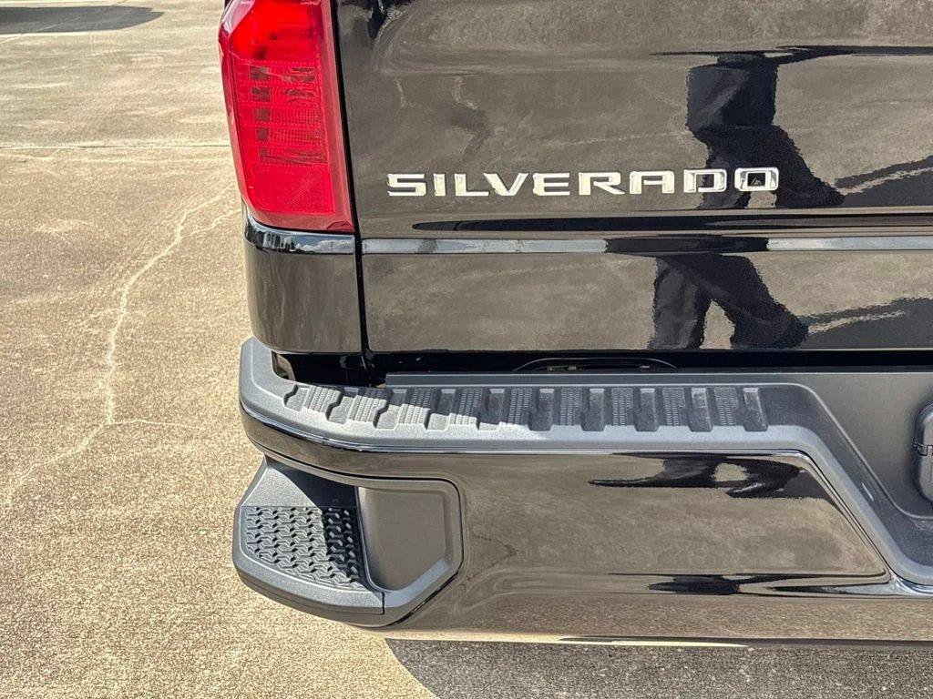 New 2026 Chevrolet Silverado 1500 Custom RWD image 13