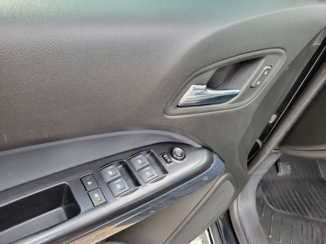 Used 2022 Chevrolet Colorado Z71 AWD/4WD image 7