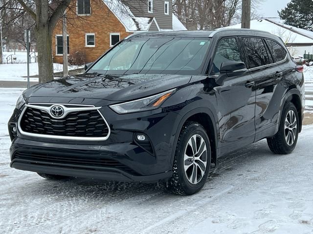 Used 2022 Toyota Highlander XLE image 47
