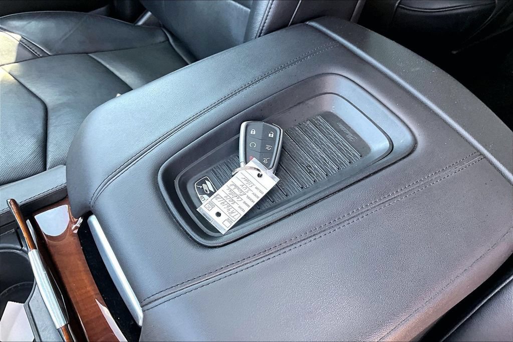 Used 2019 Cadillac Escalade Luxury AWD/4WD image 10