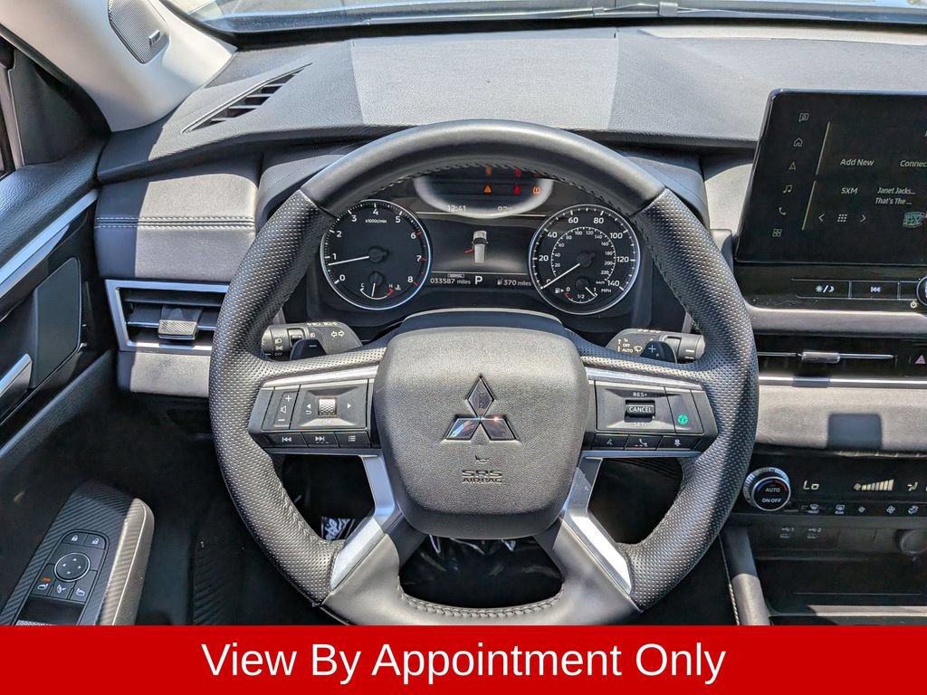 Used 2025 Mitsubishi Outlander SE AWD/4WD image 23