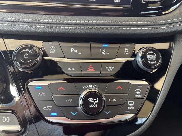 New 2026 Chrysler Pacifica Select image 11