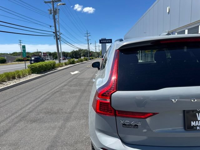 Certified 2025 Volvo XC60 B5 Plus AWD/4WD image 10