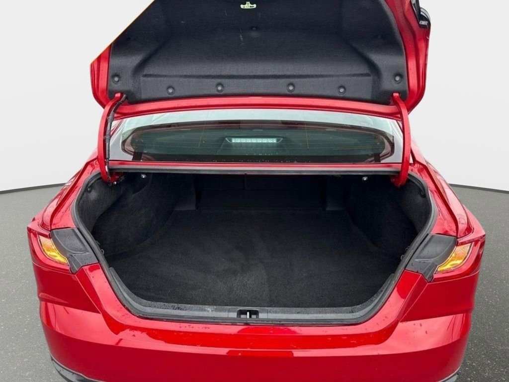 Used 2025 Toyota Camry LE image 24