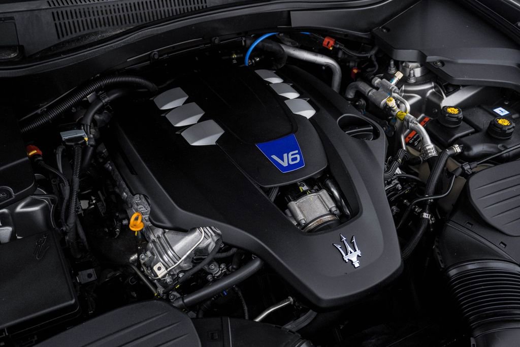 Certified 2022 Maserati Levante Modena image 28