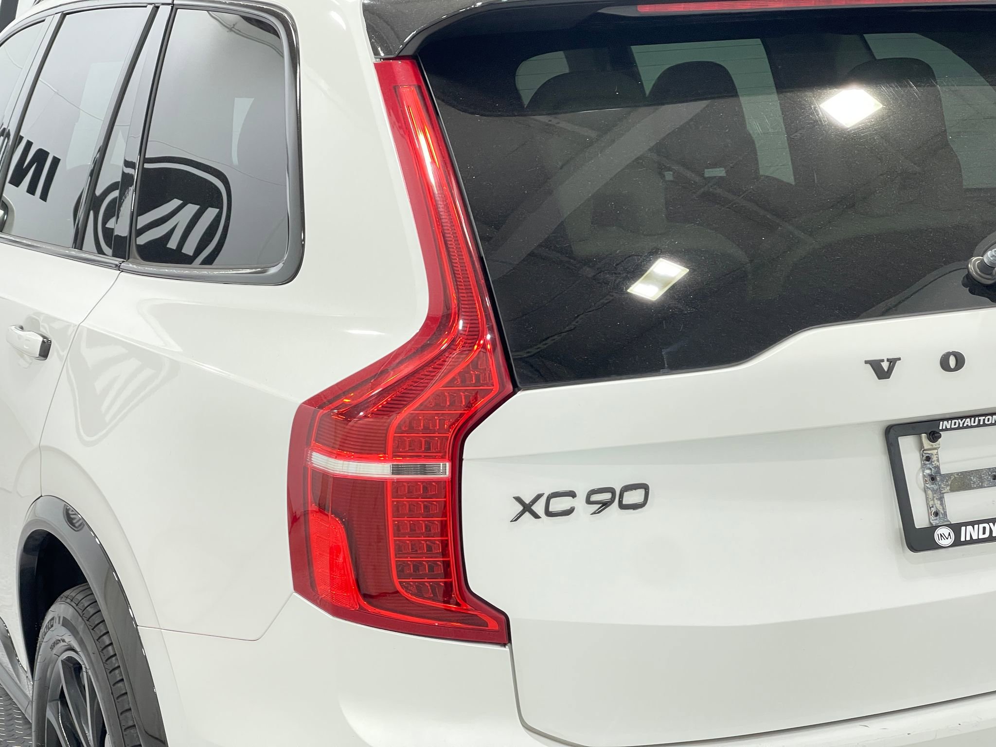 Used 2018 Volvo XC90 T5 Momentum w/ Convenience Package FWD image 36