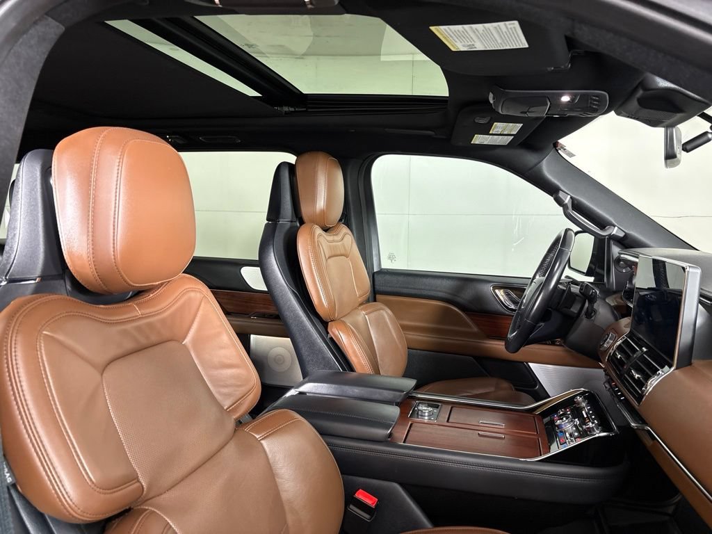 Used 2023 Lincoln Navigator L Reserve AWD/4WD image 20