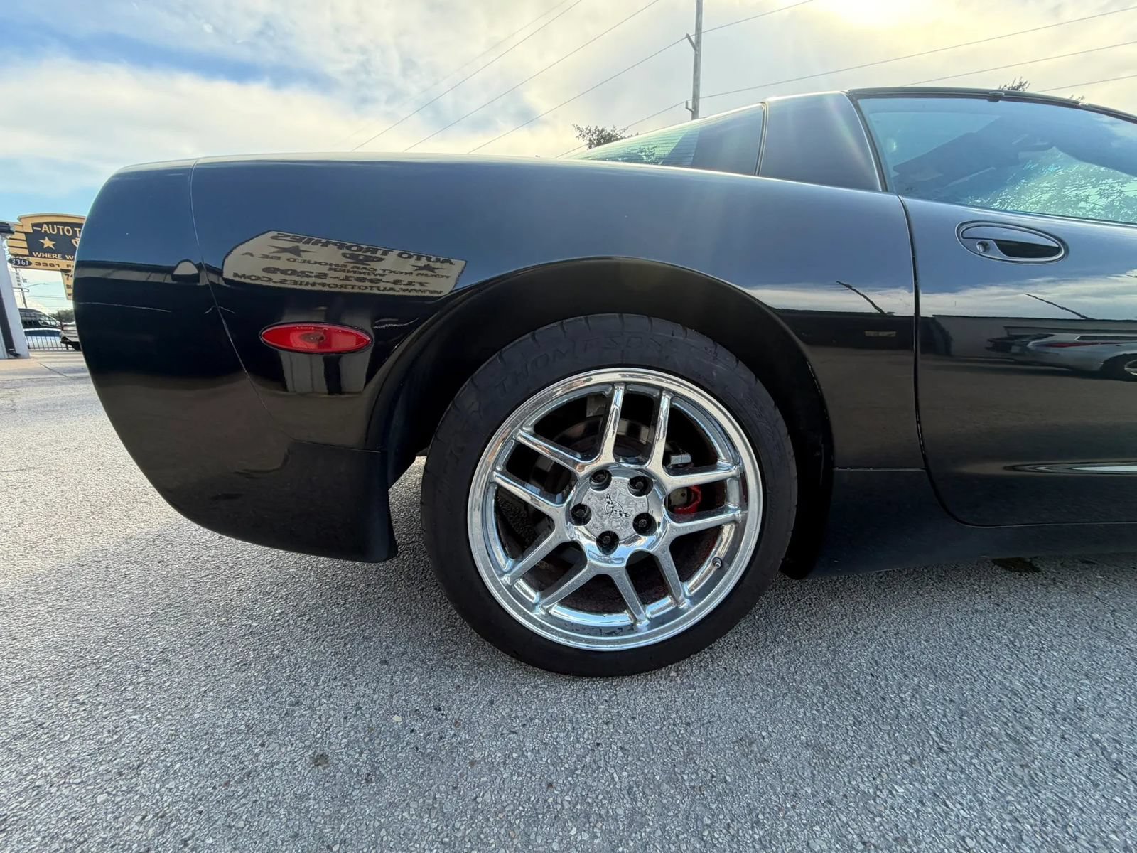 Used 1999 Chevrolet Corvette Coupe w/ Memory Pkg RWD image 30