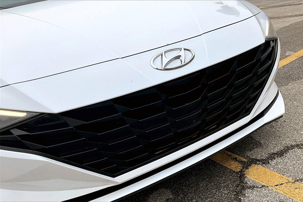 Used 2023 Hyundai Elantra SEL image 28